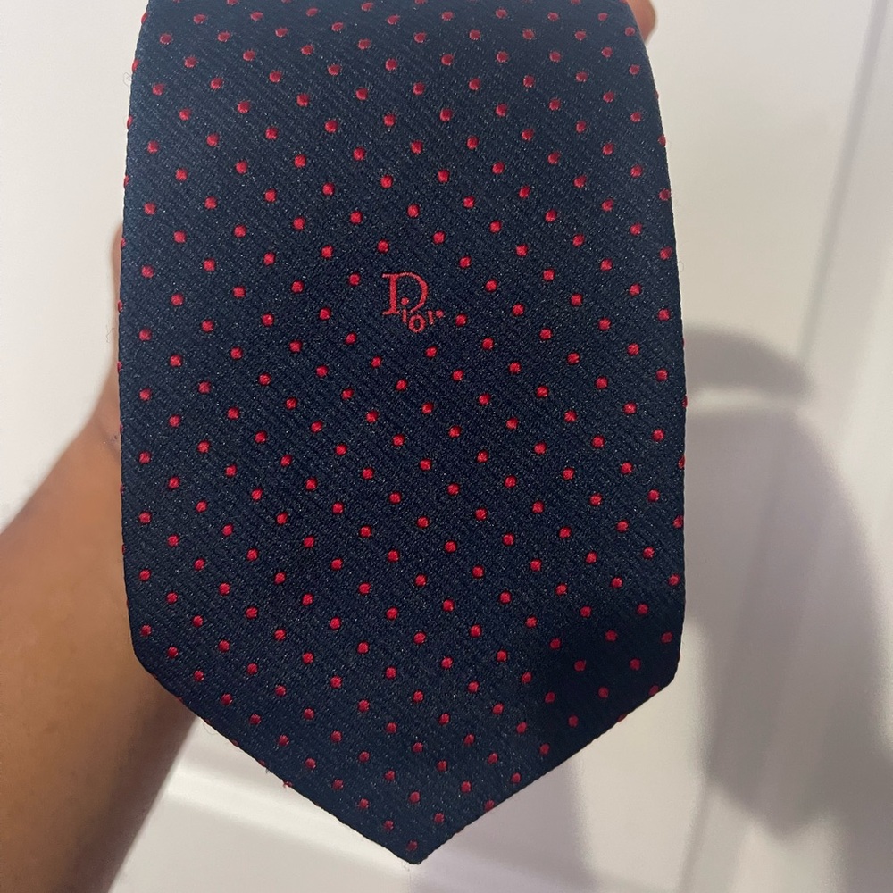 Christian Dior Tie Navy Blue with red tiny spots Sz Os - Picture 2 of 13
